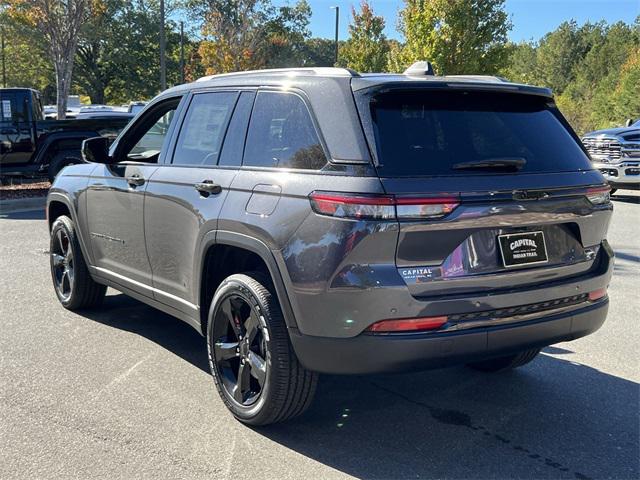new 2025 Jeep Grand Cherokee car, priced at $37,625