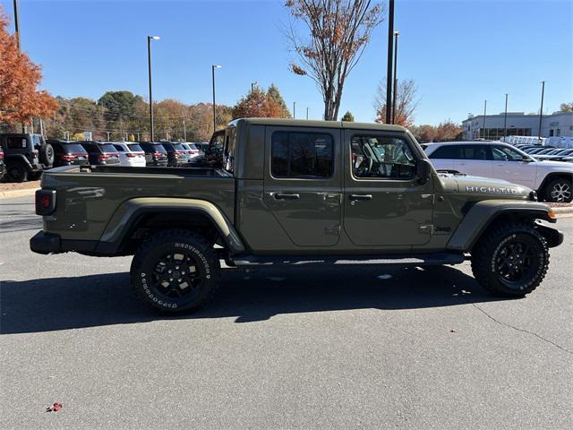 new 2025 Jeep Gladiator car, priced at $43,471