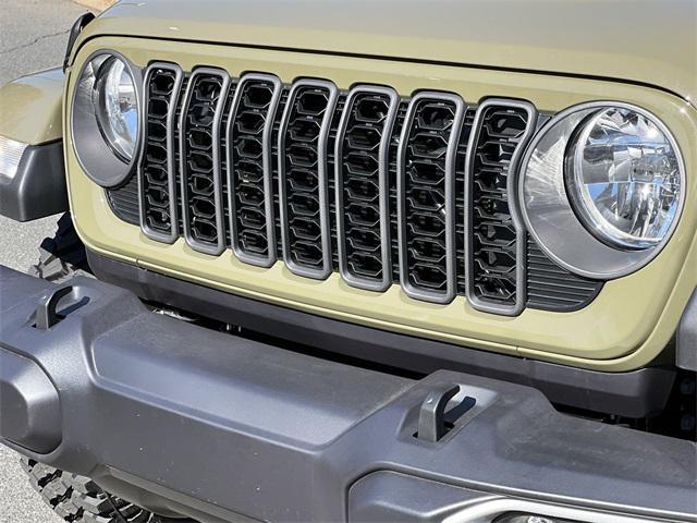 new 2025 Jeep Gladiator car, priced at $43,471