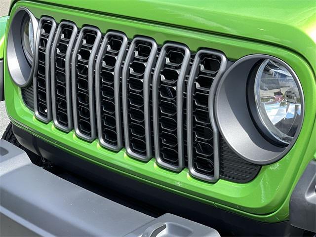 new 2025 Jeep Gladiator car, priced at $38,850
