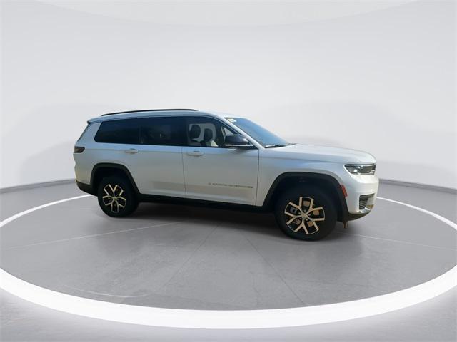 new 2025 Jeep Grand Cherokee L car, priced at $37,400