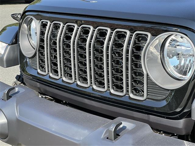 new 2025 Jeep Gladiator car, priced at $42,352