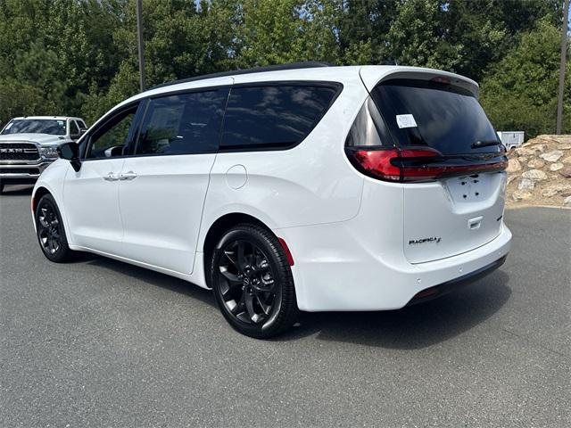 new 2026 Chrysler Pacifica car, priced at $46,044