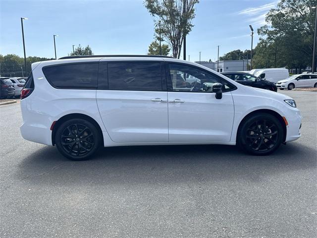 new 2026 Chrysler Pacifica car, priced at $46,044
