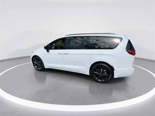 new 2026 Chrysler Pacifica car, priced at $46,044