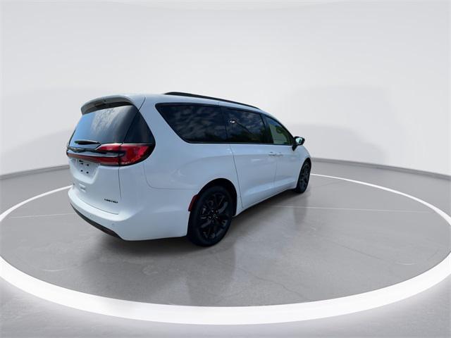 new 2026 Chrysler Pacifica car, priced at $46,044