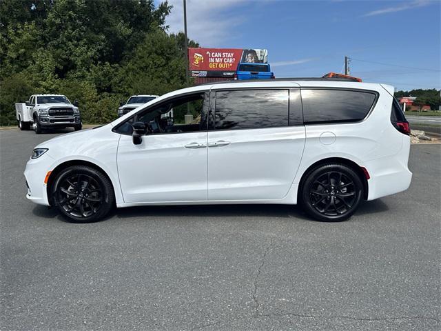 new 2026 Chrysler Pacifica car, priced at $46,044