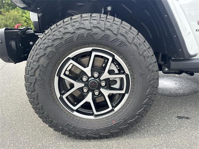 new 2025 Jeep Gladiator car, priced at $52,704