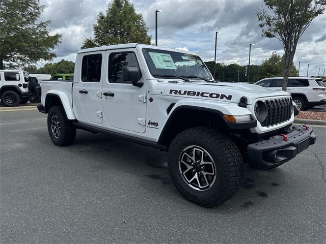 new 2025 Jeep Gladiator car, priced at $52,704