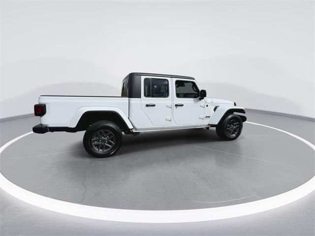 new 2024 Jeep Gladiator car, priced at $38,251