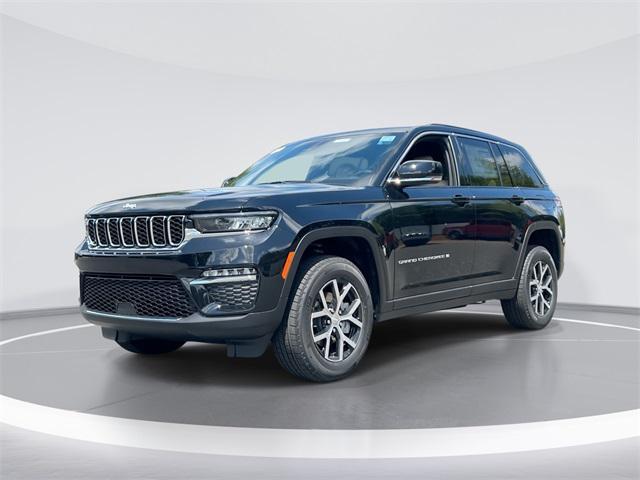 new 2025 Jeep Grand Cherokee car, priced at $39,056