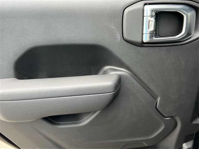 new 2026 Jeep Wrangler car, priced at $45,714