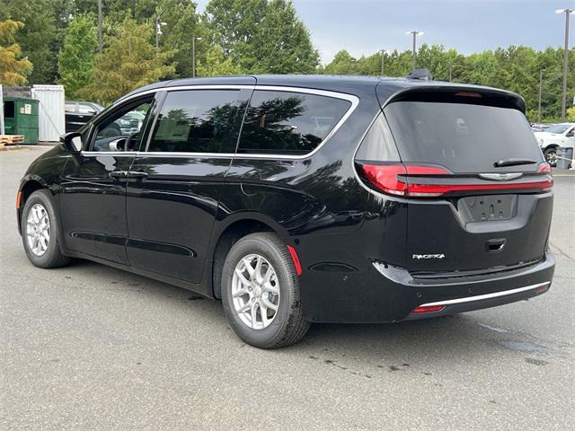 new 2025 Chrysler Pacifica car, priced at $39,791