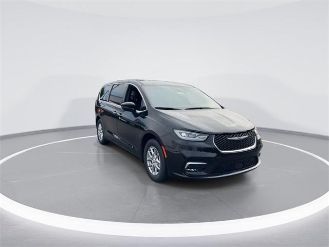 new 2025 Chrysler Pacifica car, priced at $39,791