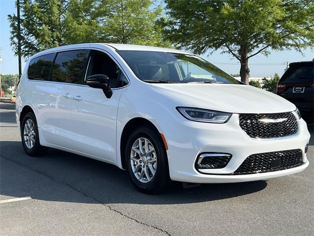 new 2025 Chrysler Pacifica car, priced at $38,700