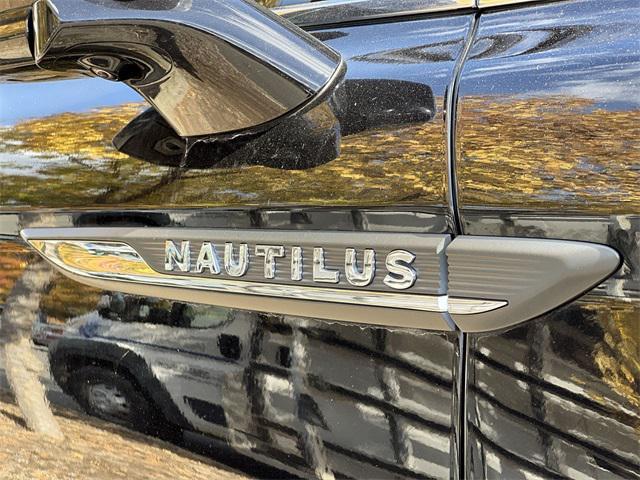 used 2022 Lincoln Nautilus car, priced at $35,451