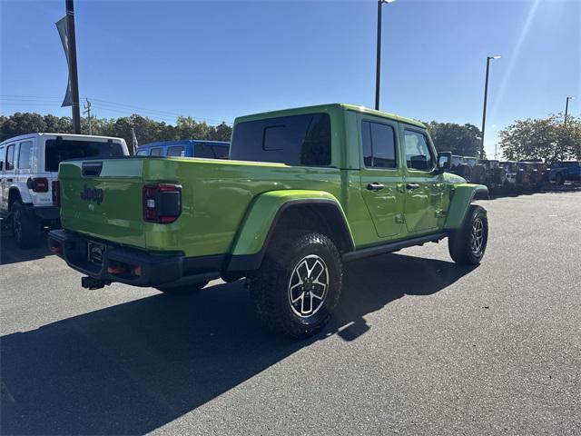 new 2025 Jeep Gladiator car, priced at $52,401