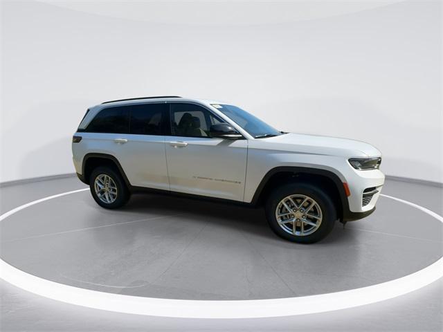 new 2025 Jeep Grand Cherokee car, priced at $33,825