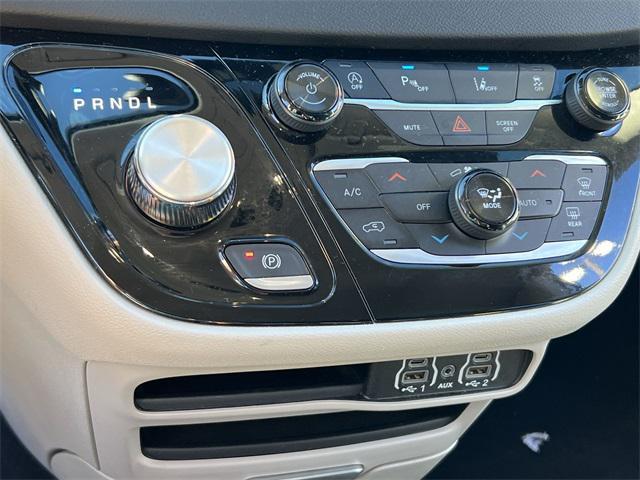 used 2024 Chrysler Pacifica car, priced at $30,499