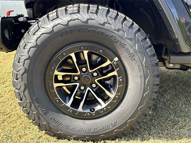 new 2025 Jeep Wrangler car, priced at $59,755