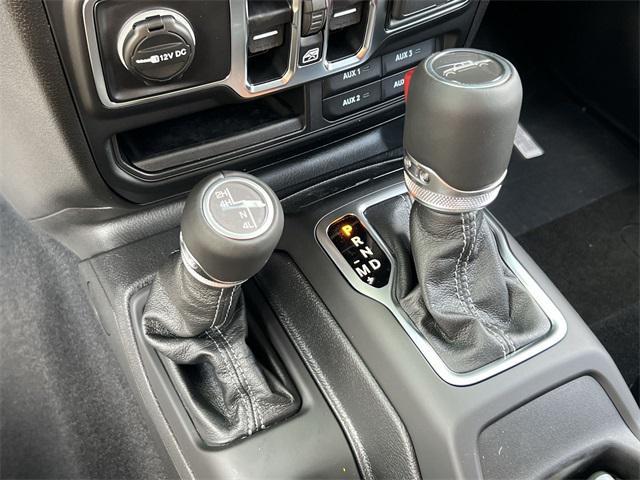new 2025 Jeep Gladiator car, priced at $43,073