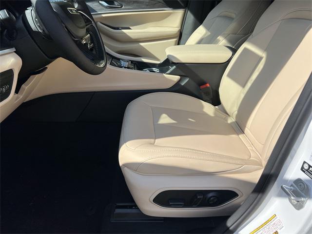 new 2025 Jeep Grand Cherokee car, priced at $36,400