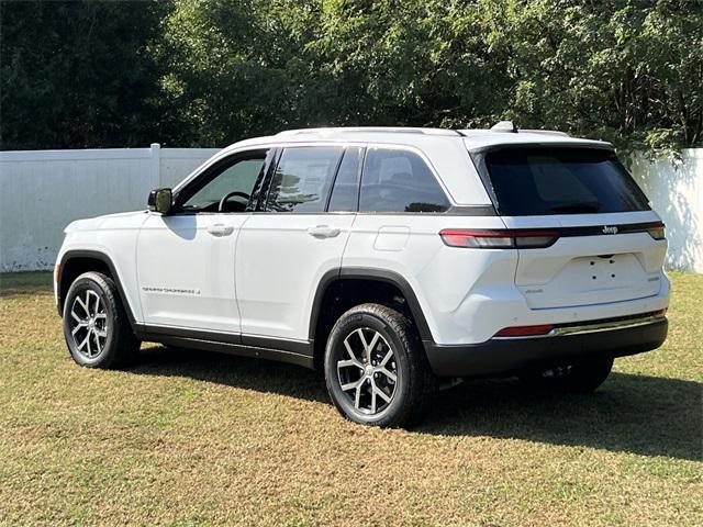 new 2025 Jeep Grand Cherokee car, priced at $36,400