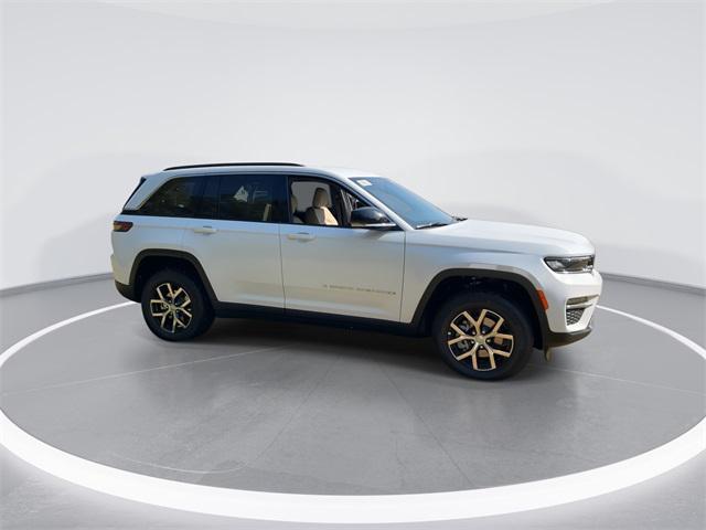 new 2025 Jeep Grand Cherokee car, priced at $36,400