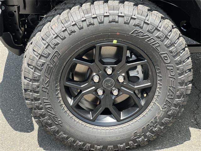 new 2025 Jeep Wrangler car, priced at $47,354