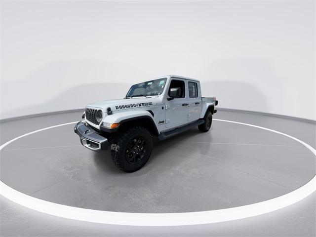 new 2025 Jeep Gladiator car, priced at $41,837