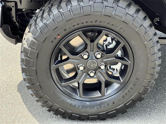 new 2025 Jeep Gladiator car, priced at $41,837