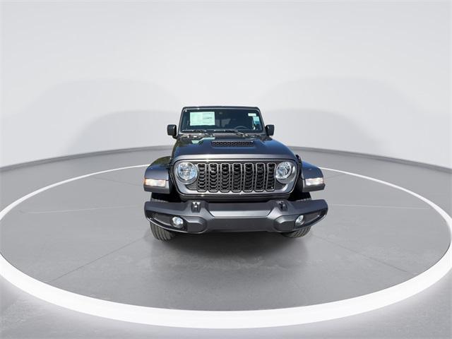 new 2025 Jeep Gladiator car, priced at $39,600