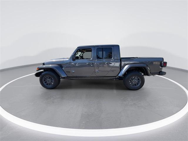 new 2025 Jeep Gladiator car, priced at $39,600