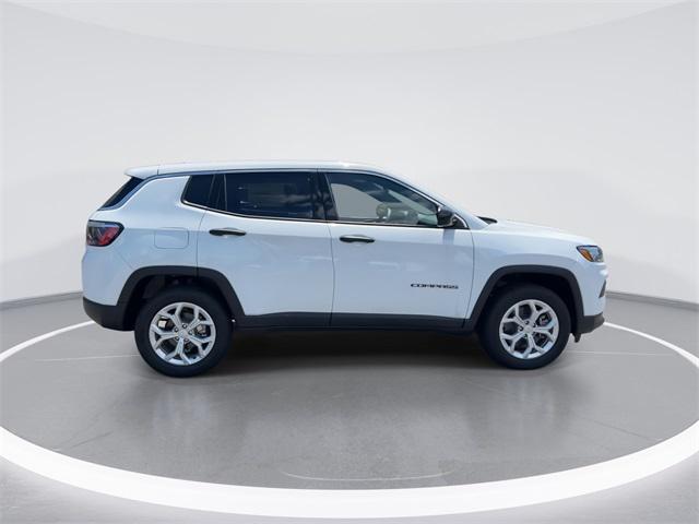 new 2024 Jeep Compass car, priced at $26,945