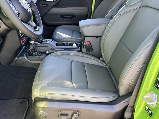 new 2025 Jeep Gladiator car, priced at $50,547