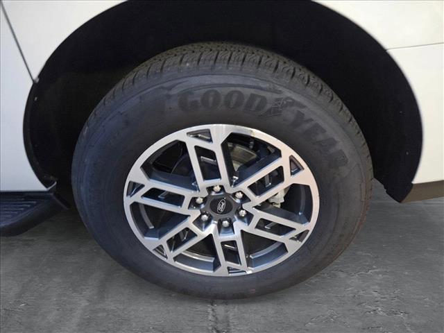 new 2025 Ford Expedition Max car, priced at $69,900