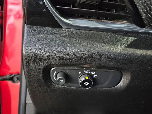 used 2022 Chevrolet Traverse car, priced at $18,995