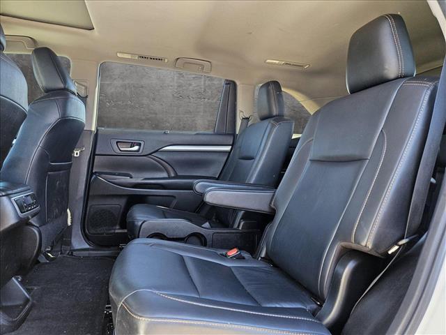 used 2019 Toyota Highlander car, priced at $27,580