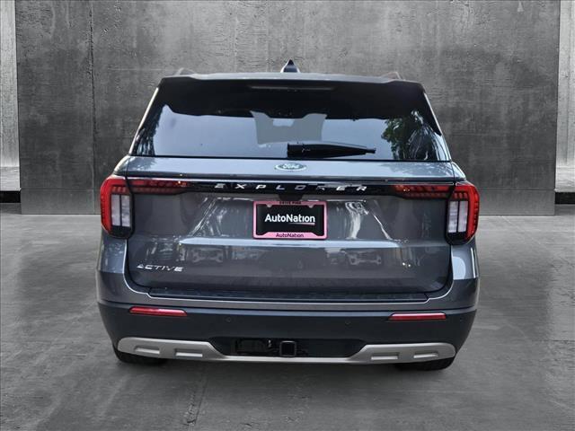 new 2025 Ford Explorer car, priced at $40,245