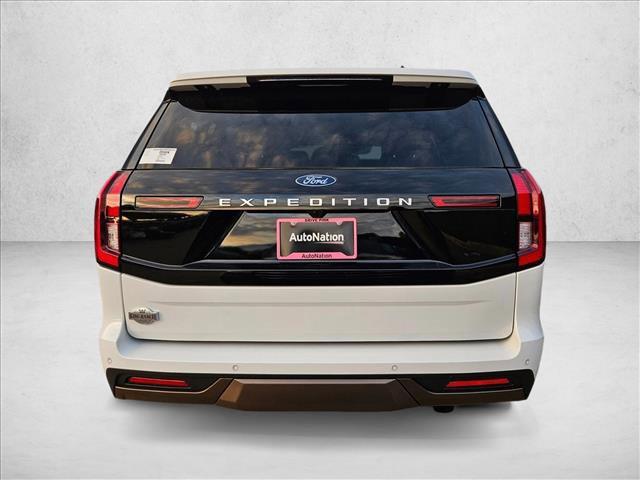 new 2025 Ford Expedition car, priced at $82,901