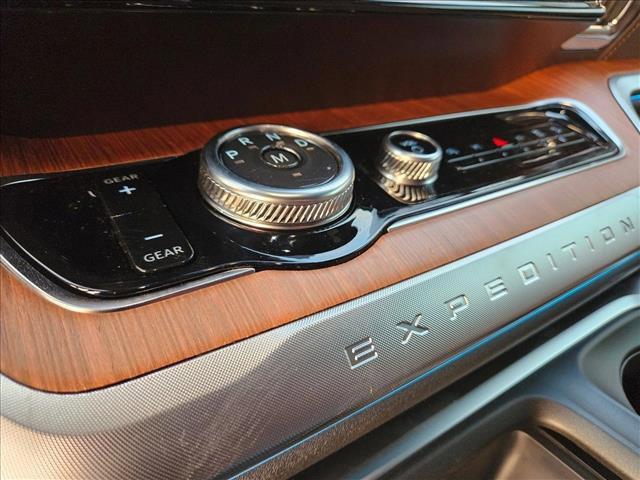 new 2025 Ford Expedition car, priced at $82,901