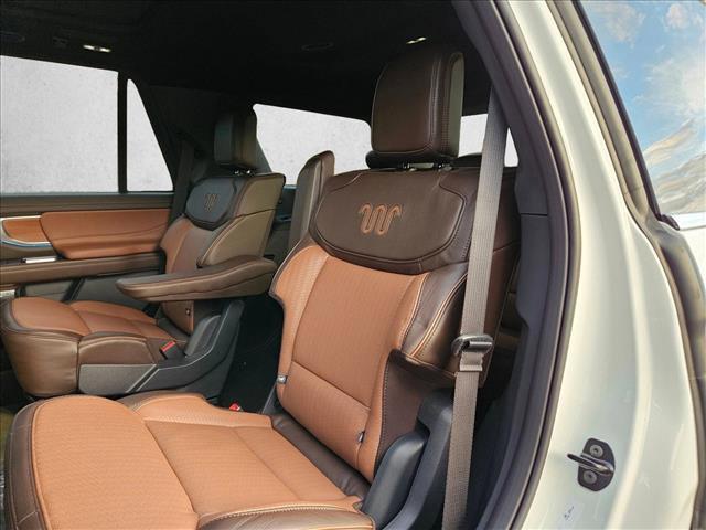 new 2025 Ford Expedition car, priced at $82,901