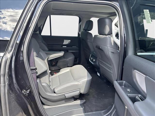 new 2025 Ford Expedition Max car, priced at $67,164