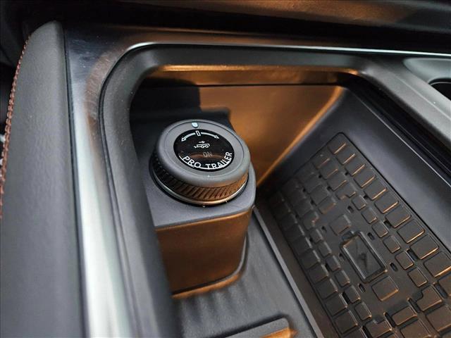 new 2025 Ford Expedition car, priced at $67,293