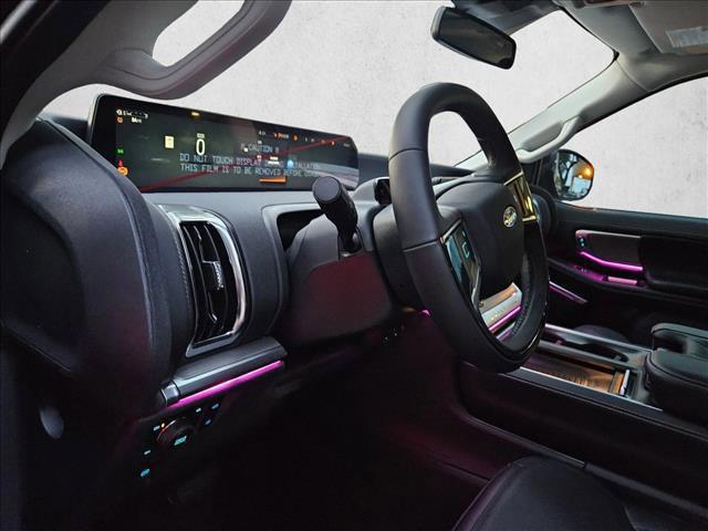 new 2025 Ford Expedition car, priced at $77,687