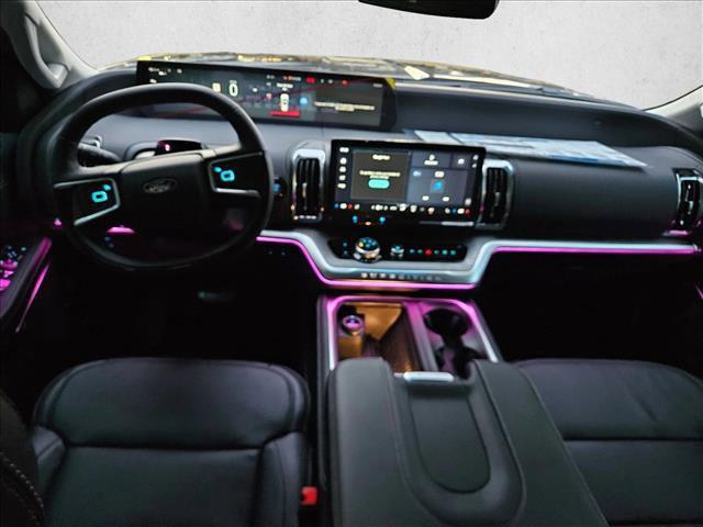 new 2025 Ford Expedition car, priced at $77,687