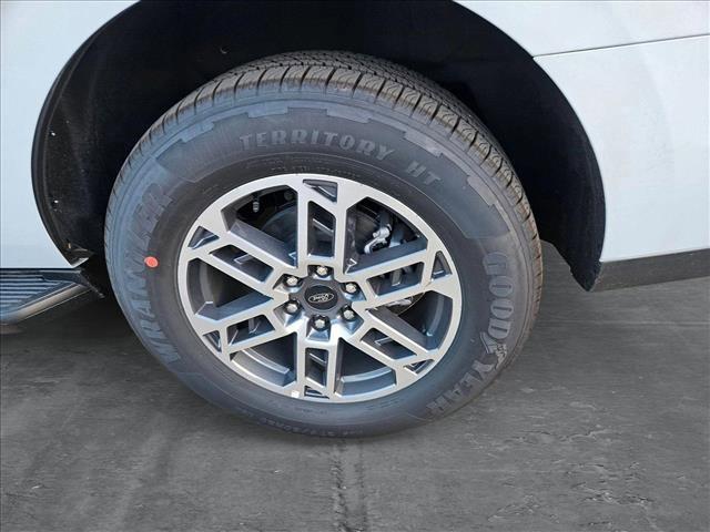 new 2025 Ford Expedition car, priced at $66,358