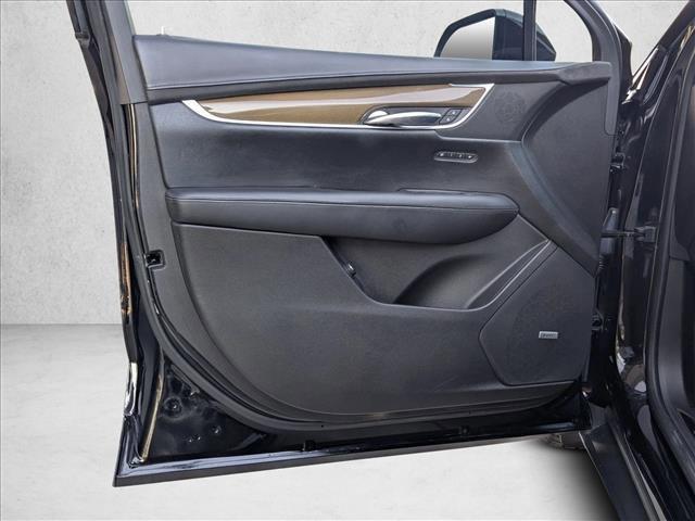 used 2017 Cadillac XT5 car, priced at $18,500