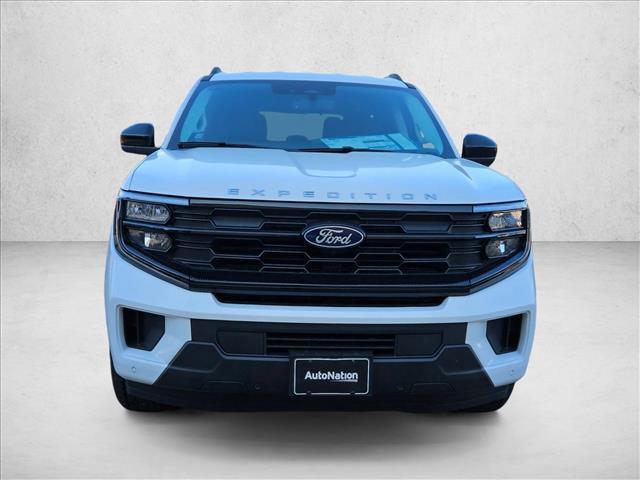 new 2025 Ford Expedition car, priced at $61,090