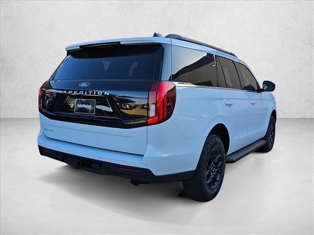 new 2025 Ford Expedition car, priced at $61,090